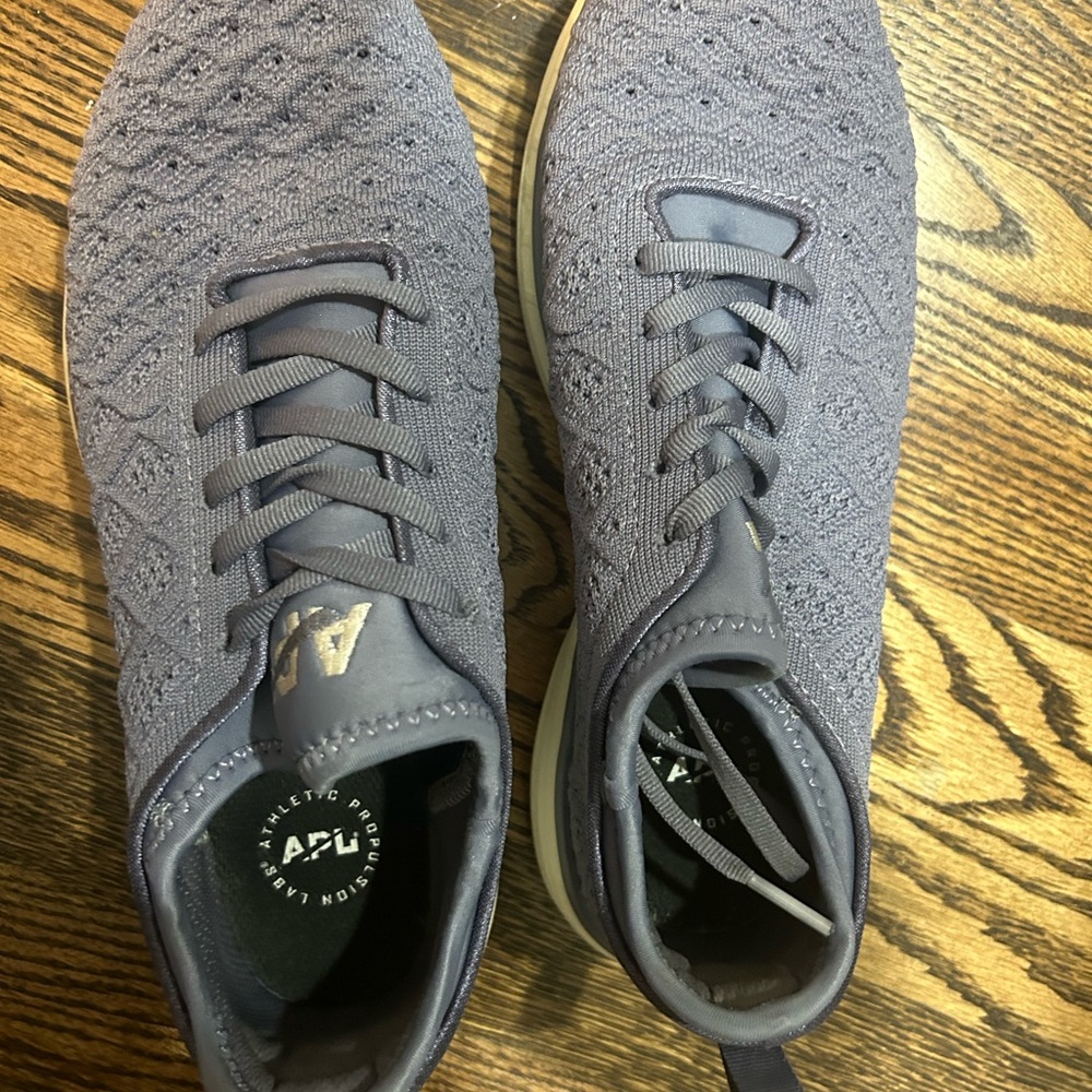 Apls Size 8. Barely Worn - image 1